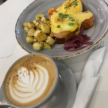 Republik Coffee Burbank - Sea Salt Hazelbut Sea Salt Hazelnut Cappuccino and Smokes Salmon Benedict - Cafes Near Me - Burbank, California