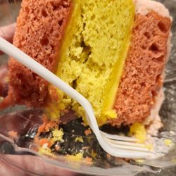 Julie’s Sweets Bakery - Strawberry lemonade