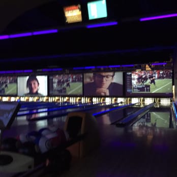 10pin Bowling Lounge - Cosmic Bowling - Bowling Near Me - Chicago, Illinois