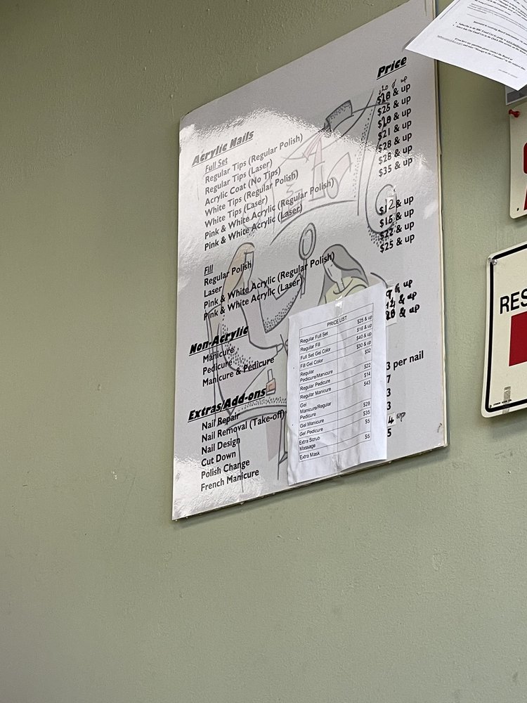 Ann's Nails Salon Logo