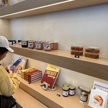 Parachute Bakery - Inside - Cafes Near Me - San Francisco, California Parachute Bakery - Inside - Cafes Near Me - San Francisco, California