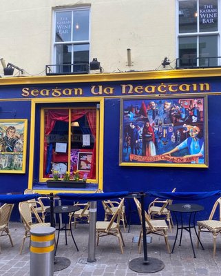 Tigh Neachtain by null