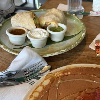 Martha's - American Near Me - Hermosa Beach, California