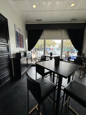 Barons Creek Vineyards Tasting Room Dallas by null