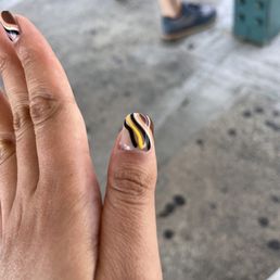 An additional stripe I asked and it does seem uneven An additional stripe I asked and it does seem uneven