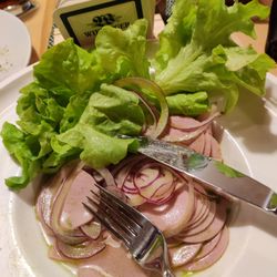 Gasthaus Altwirt Piding - Lettuce with insects
