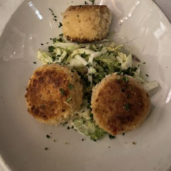 Metropolitan Grill - Dungeness & King Crab Cakes - American Near Me - Seattle, Washington