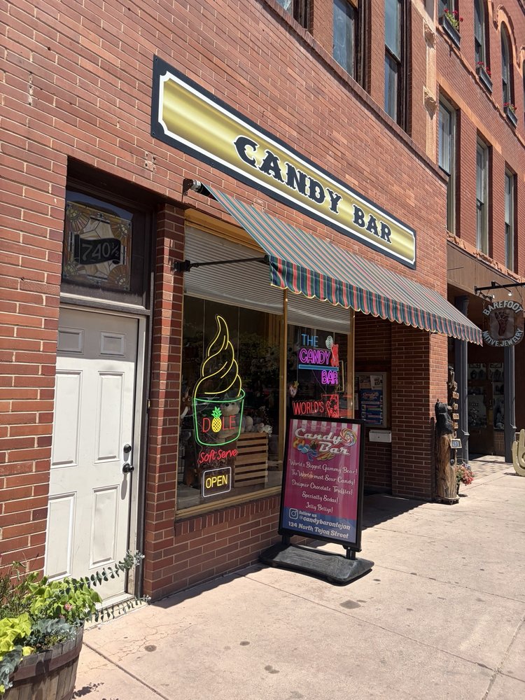 The Candy Bar in Manitou Logo