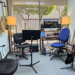 Newport Guitar & Music - Music Lesson Room
