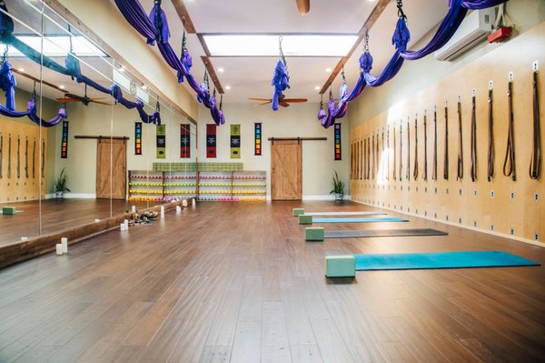Mission Beach Yoga By Retreats To Go 27 Photos 47 Reviews Mission Beach Yoga By Retreats To Go