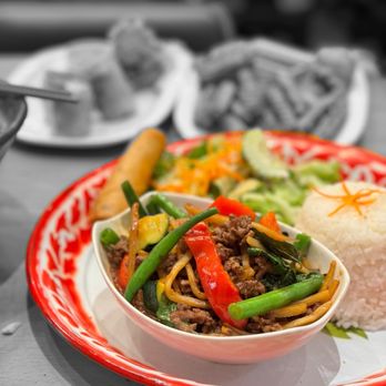Little Plearn Thai Kitchen - Lunch Special: Spicy Basil | @whaevaeats - Thai Near Me - Berkeley, California Little Plearn Thai Kitchen - Lunch Special: Spicy Basil | @whaevaeats - Thai Near Me - Berkeley, California