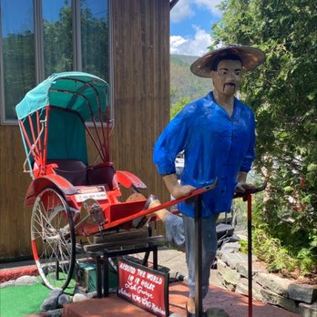 Around the World Golf - Mini Golf Near Me - Lake George, New York