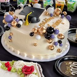 Sweet Bites By Lizzie - Custom Cake