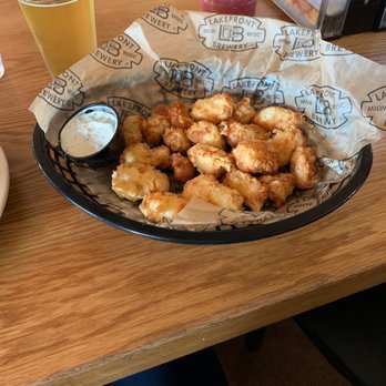 Lakefront Brewery - Cheese curds - Breweries Near Me - Milwaukee, Wisconsin Lakefront Brewery - Cheese curds - Breweries Near Me - Milwaukee, Wisconsin
