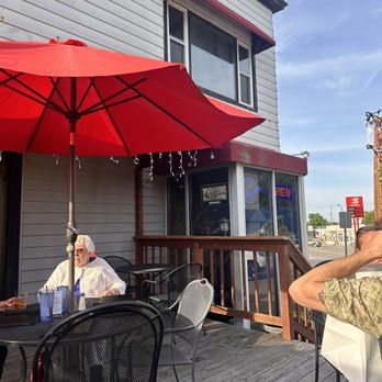 Henry Flach - Outdoor patio - Pubs Near Me - West Allis, Wisconsin Henry Flach - Outdoor patio - Pubs Near Me - West Allis, Wisconsin
