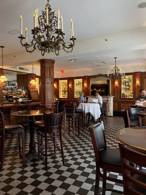 Antoine's Restaurant by null
