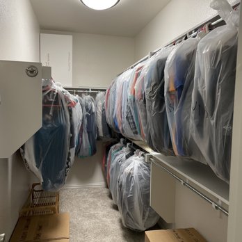 Phoenix Express Moving - I love that the packers could leave all clothes on hangers and the movers laid all clothes flat in the trucks. Saves a ton of time for all! - Movers Near Me - Dallas, Texas Phoenix Express Moving - I love that the packers could leave all clothes on hangers and the movers laid all clothes flat in the trucks. Saves a ton of time for all! - Movers Near Me - Dallas, Texas