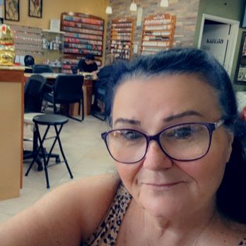 Hollywood Salon Spa - Inside Hollywood Salon - Nail Salons Near Me - Houston, Texas