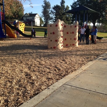 Woodland Park - Small climbing wall - Parks Near Me - San Marcos, California