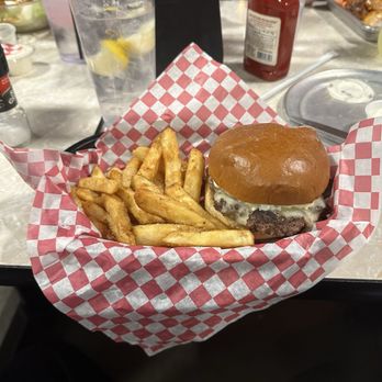 The Marion Wing Factory - Swiss mushroom burger and fries - American Near Me - Marion, North Carolina The Marion Wing Factory - Swiss mushroom burger and fries - American Near Me - Marion, North Carolina