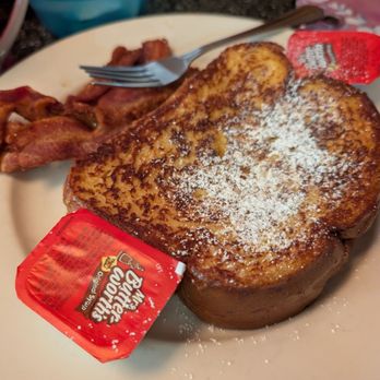 Thumbs Up Diner - French toast - Breakfast & Brunch Near Me - Atlanta, Georgia Thumbs Up Diner - French toast - Breakfast & Brunch Near Me - Atlanta, Georgia