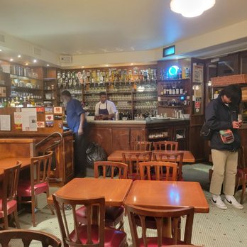 Les Philosophes - Restaurant interior - Bistros Near Me - Paris, 75