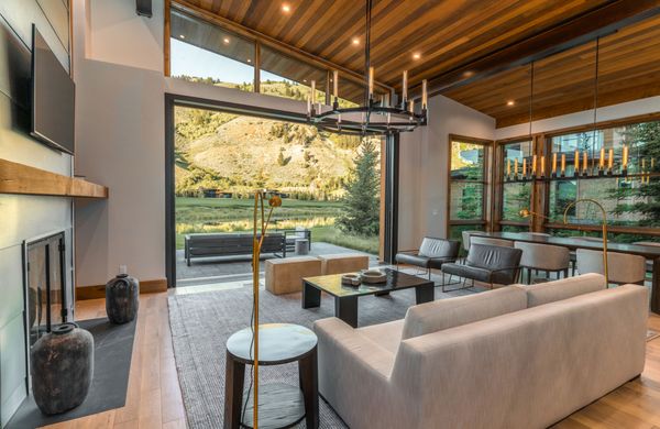 Snake River Sporting Club by null