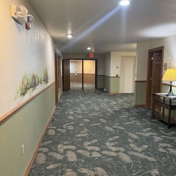 Pheasant Park Resort - Hallways lack something. - Hotels Near Me - Sister Bay, Wisconsin Pheasant Park Resort - Hallways lack something. - Hotels Near Me - Sister Bay, Wisconsin