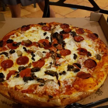 Cafe Kula - Pepperoni mushroom - New American Near Me - Wailea, Hawaii