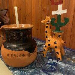 Hidalgo Restaurant - Margaritas in these amazing vessels.
