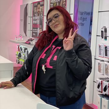 T-Mobile - The best customer service ever - Mobile Phones Near Me - Valencia, California T-Mobile - The best customer service ever - Mobile Phones Near Me - Valencia, California