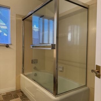 Odorless Bathtub Refinishing - Bathtub before 1 - Refinishing Services Near Me - San Diego, California Odorless Bathtub Refinishing - Bathtub before 1 - Refinishing Services Near Me - San Diego, California