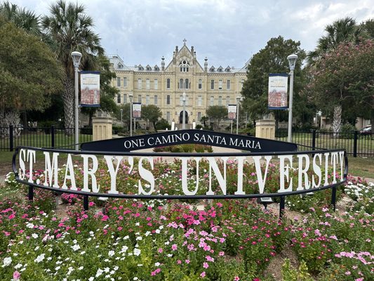 St. Mary's University by null