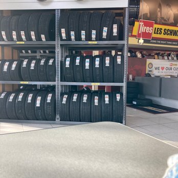 Les Schwab Tire Center - Inside, tire organization - Tires Near Me - Bakersfield, California Les Schwab Tire Center - Inside, tire organization - Tires Near Me - Bakersfield, California