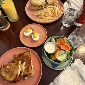 Toast + Tonic Creative Kitchen - Breakfast & Brunch Near Me - Mystic, Connecticut