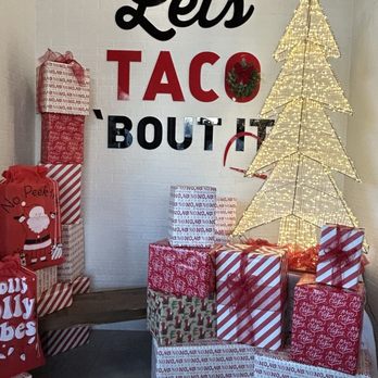 Taco Lounge Escaya - Festive holiday decorations - Tacos Near Me - Chula Vista, California