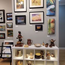 Red Trillium Gallery