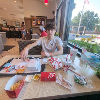 Chick-fil-A - Fatty eating his chick fil a - Fast Food Near Me - Kansas City, Missouri Chick-fil-A - Fatty eating his chick fil a - Fast Food Near Me - Kansas City, Missouri