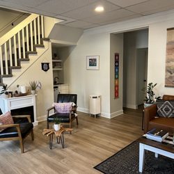 Many Paths to Healing - In the door go on up the stairs. It's a peaceful vibe they've got going on here.