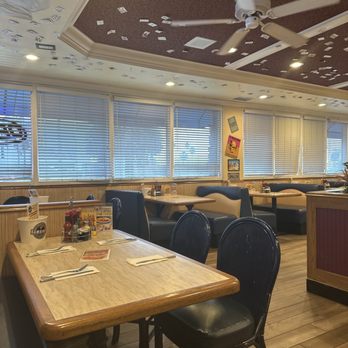 WOODY’S CLASSIC GRILL - Updated December 2025 - 1510 Photos & 1149 ...