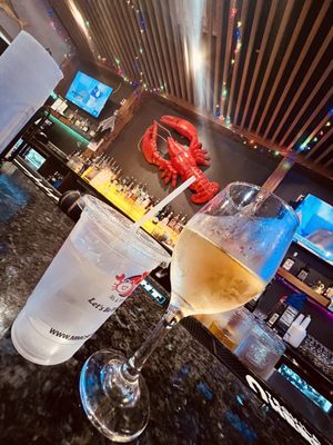 Mr. & Mrs. Crab Juicy Seafood & Bar by null