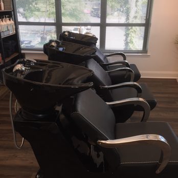 Salon Sage - Comfortable shampoo chairs - Hair Salons Near Me - Mclean, Virginia