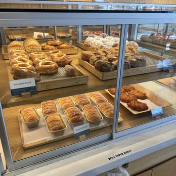 Paris Baguette - Bakeries Near Me - Midvale, Utah