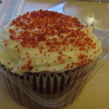 7-Eleven - a cupcake with white frosting and red sprinkles - Convenience Stores Near Me - Los Angeles, California