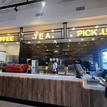 85°C Bakery Cafe-Aurora - Drink Station - Bakeries Near Me - Aurora, Colorado