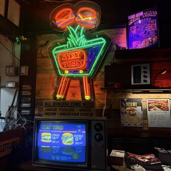 Hard Hat Lounge - Dive Bars Near Me - Las Vegas, Nevada