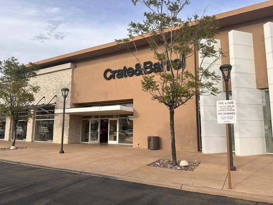 Crate & Barrel by null