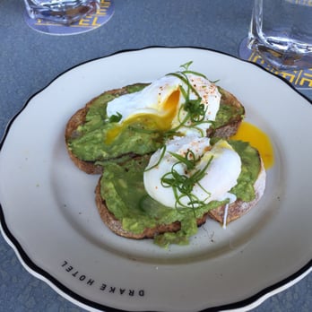 Drake's Corner Café + Bistro - Avocado Poached Eggs - Breakfast & Brunch Near Me - Toronto, Ontario