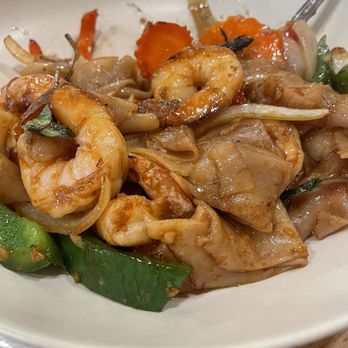 Ari's Thai Eatery - Thai Near Me - Azusa, California