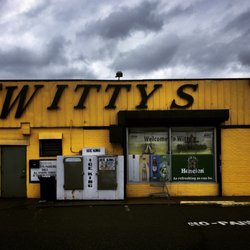 Witty's Liquors